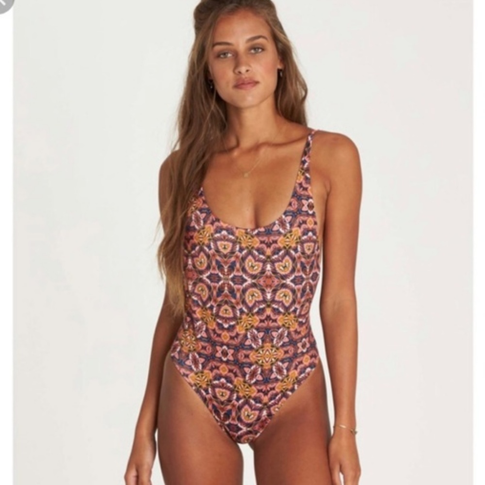 NWT Billabong Sun Tribe Reversible One Piece Swim